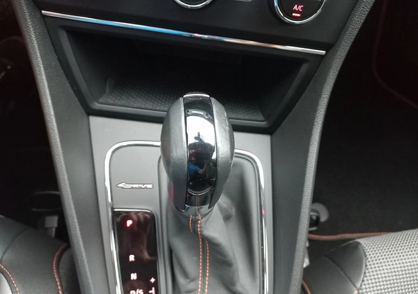 Seat Leon cena 64700 przebieg: 95765, rok produkcji 2015 z Włoszczowa małe 742